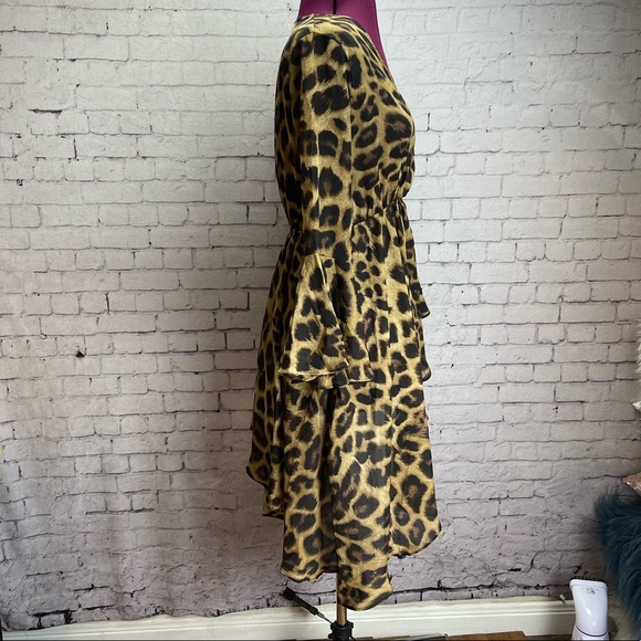 JJ’s Fairyland asymmetrical leopard print blouse size small - Picture 6 of 7